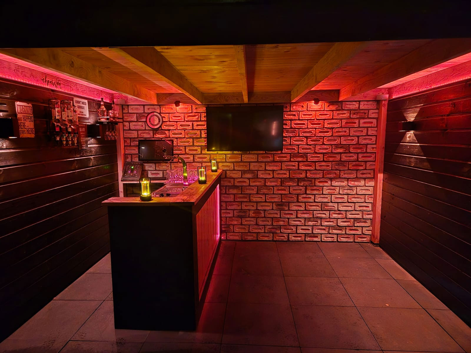 3D XL Wandpaneel Frog Rojo Rood Wit 128x60x2.7cm - Afbeelding 2